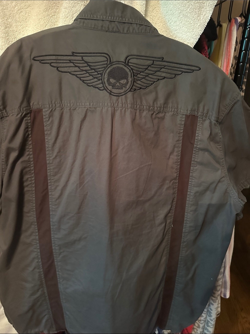 Harley-Davidson Gray Short Sleeve Shirt Jacket with Brown Accents - Picture 6 of 7